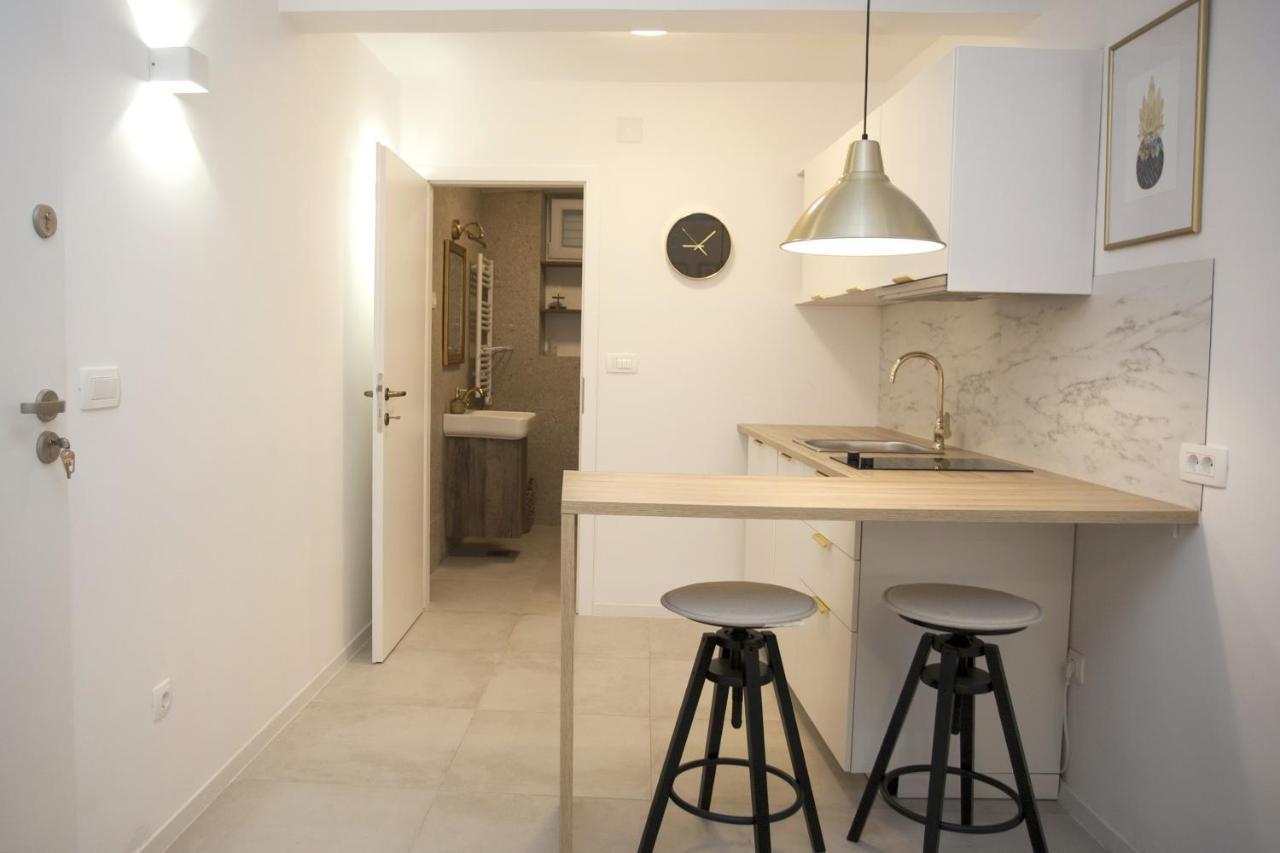 Studio Apartment Jon Split Eksteriør billede